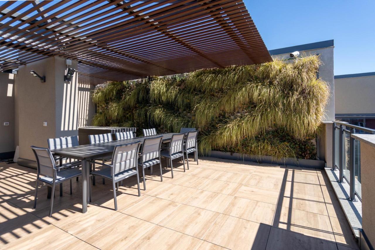 Aurealiving - Trastevere Suite With Rooftop & Gym, Your Place In Rom Exterior foto