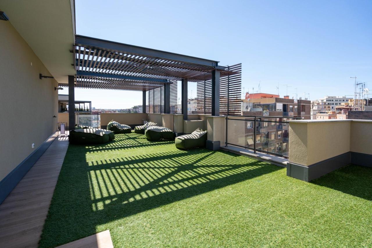 Aurealiving - Trastevere Suite With Rooftop & Gym, Your Place In Rom Exterior foto