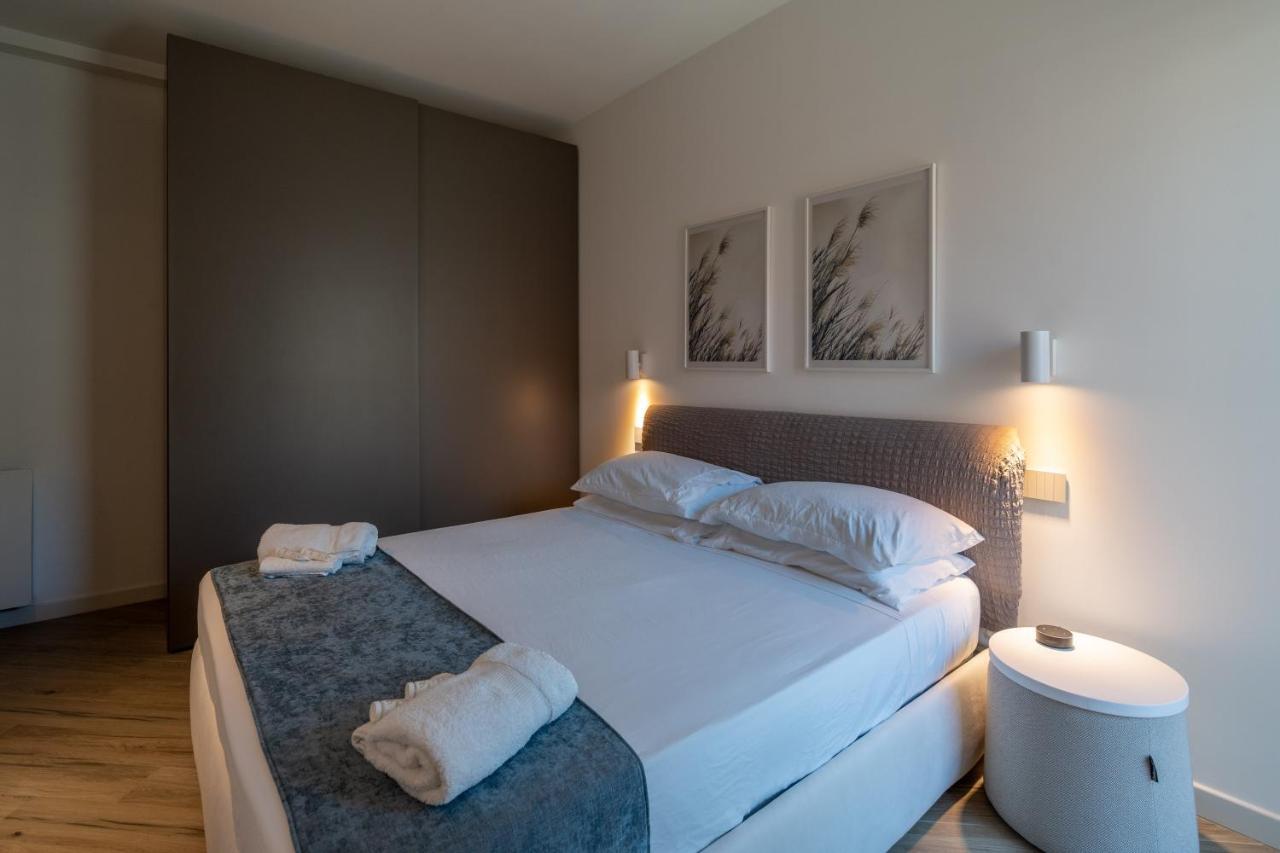 Aurealiving - Trastevere Suite With Rooftop & Gym, Your Place In Rom Exterior foto