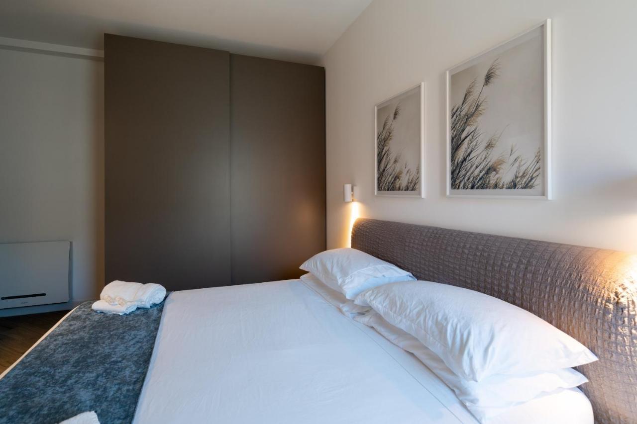 Aurealiving - Trastevere Suite With Rooftop & Gym, Your Place In Rom Exterior foto