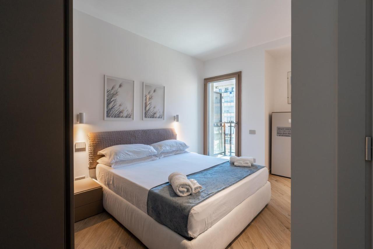 Aurealiving - Trastevere Suite With Rooftop & Gym, Your Place In Rom Exterior foto
