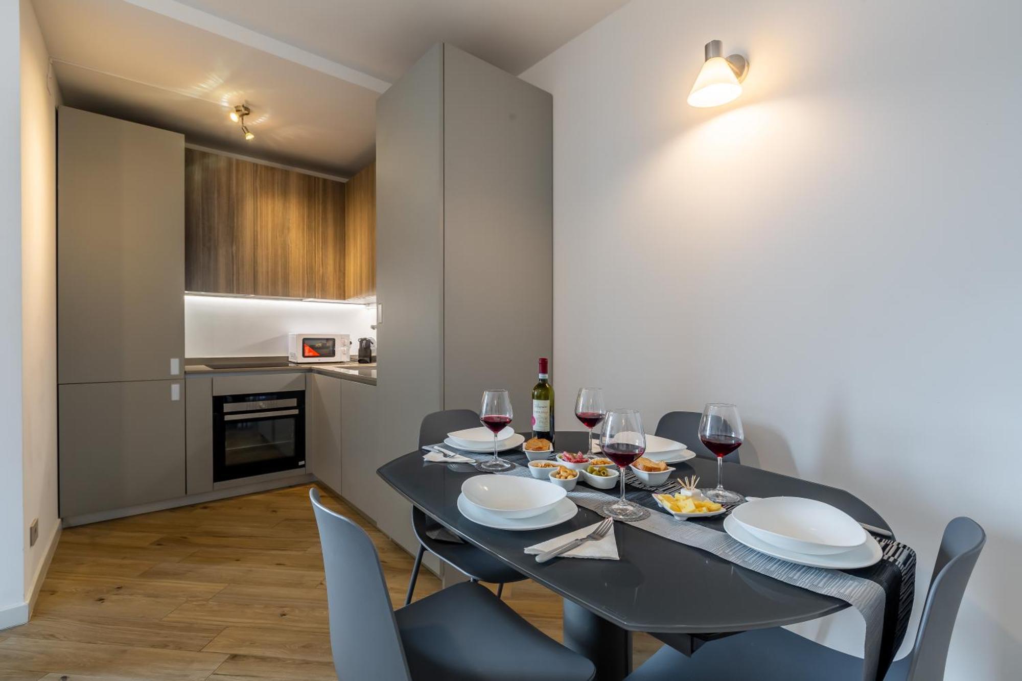Aurealiving - Trastevere Suite With Rooftop & Gym, Your Place In Rom Exterior foto